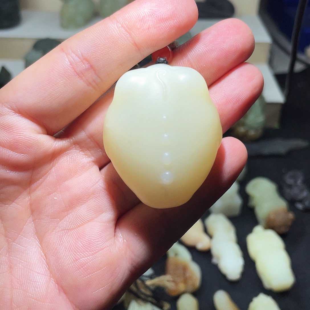 颈饰未镶嵌和田玉