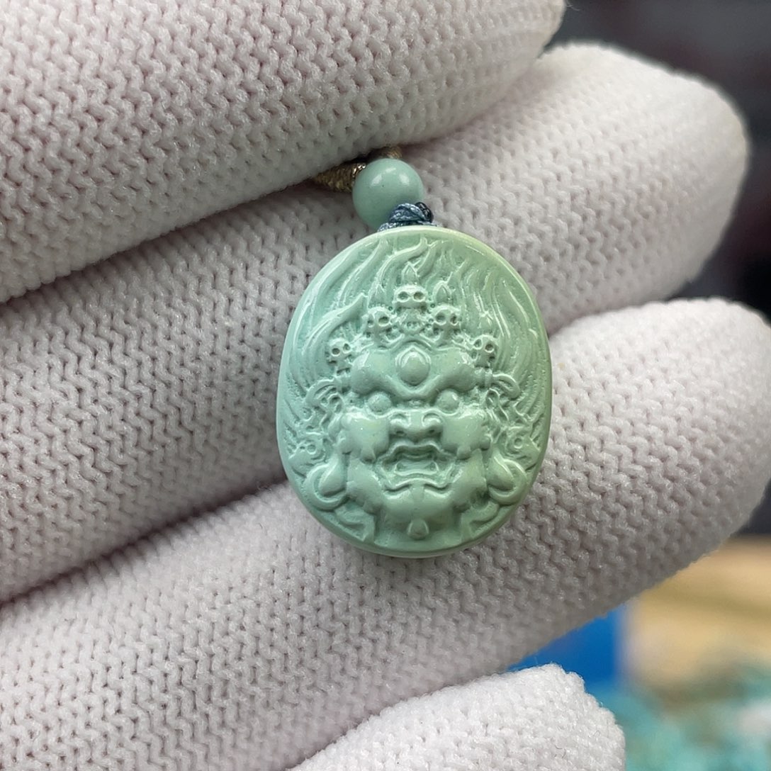 绿松石未镶嵌挂件