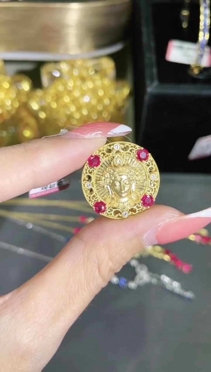 18K金镶嵌天然无烧红宝石吊坠 圆