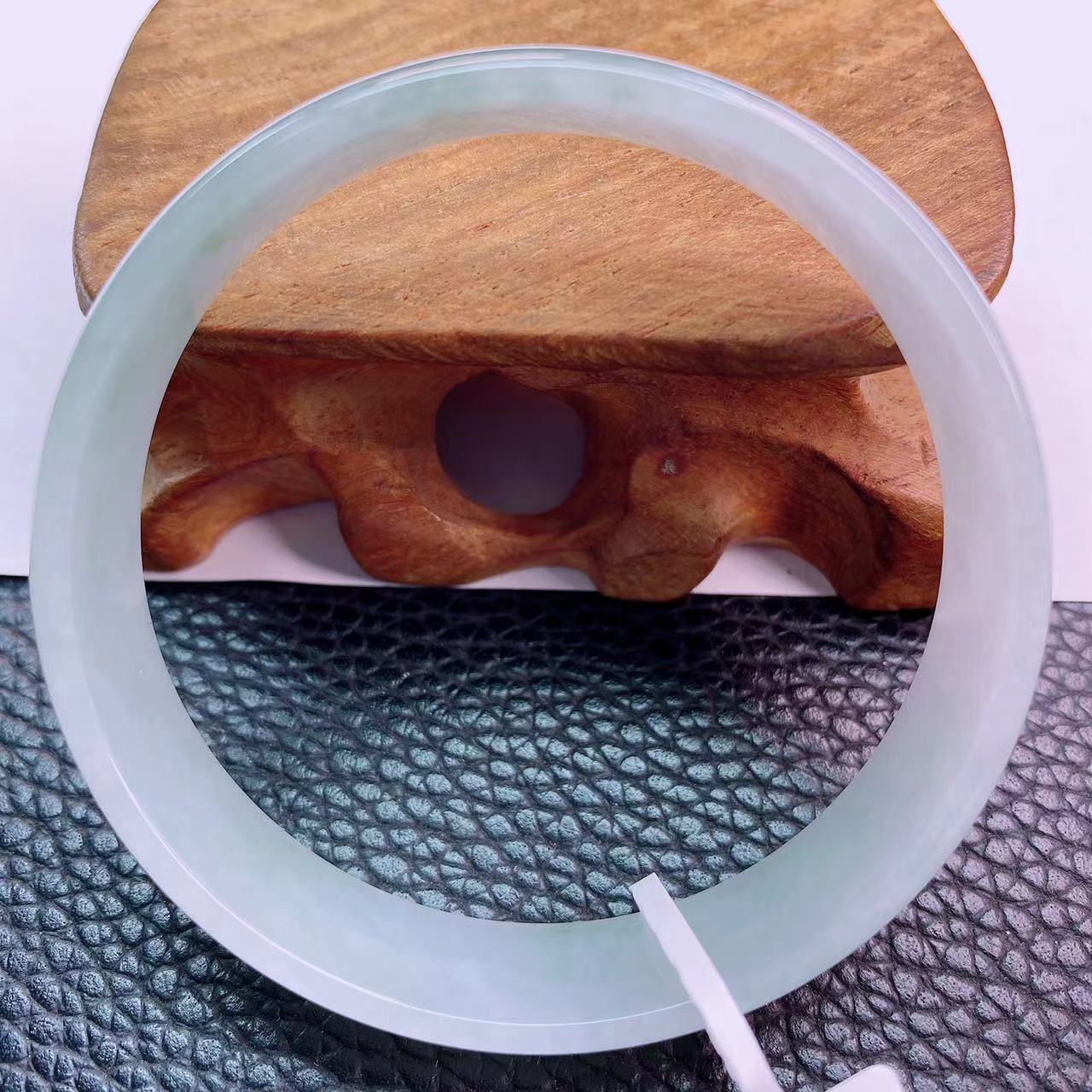 天然缅甸翡翠A货51-52公主镯手镯精美冰透女款女士平安镯白色时尚