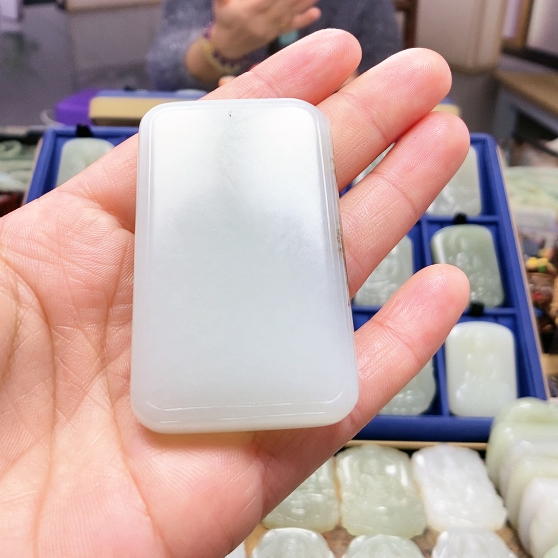 和田玉颈饰未镶嵌阿*