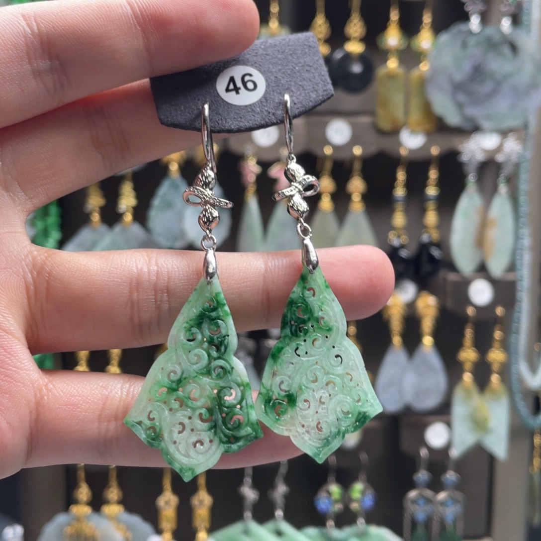 翡翠未镶嵌耳饰翡翠