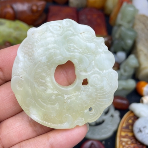 蛇纹石玉未镶嵌颈饰19