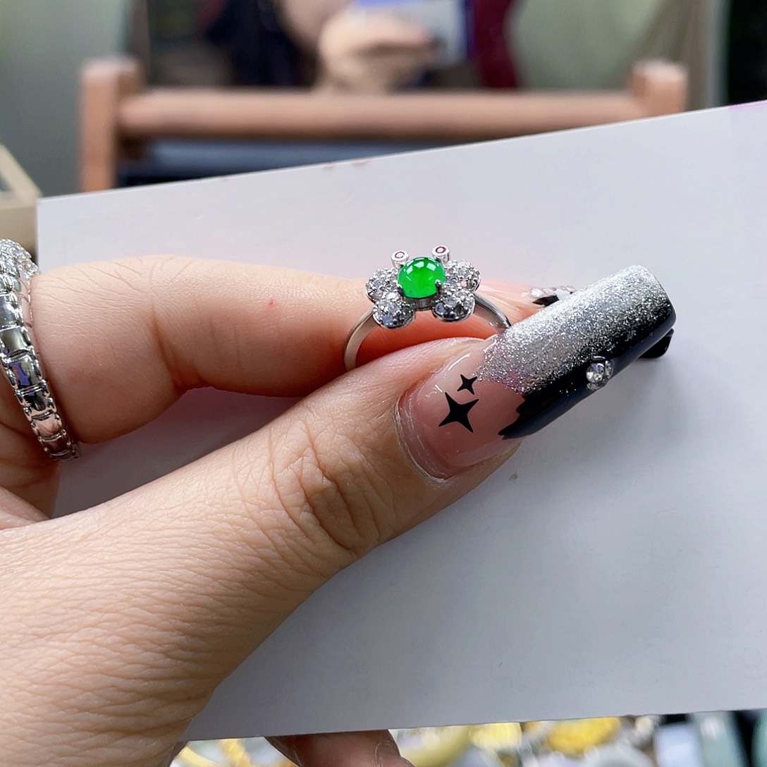 翡翠未镶嵌颈饰天然翡翠Ａ货