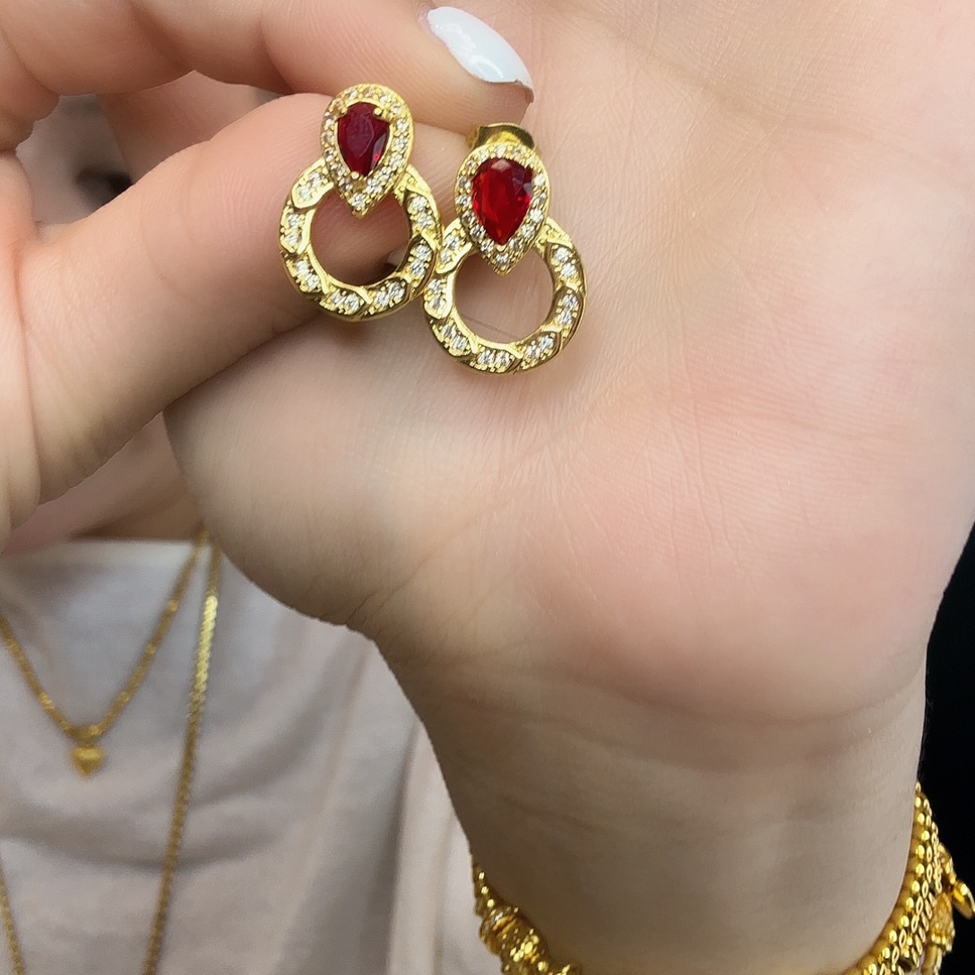 琉璃纯铜合金红色锆石耳钉