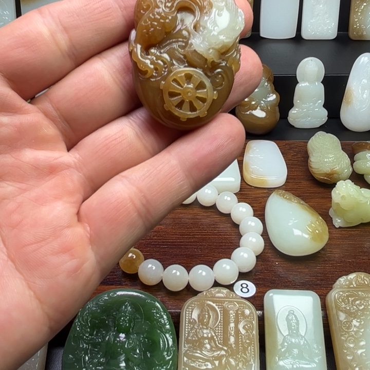 和田玉未镶嵌颈饰