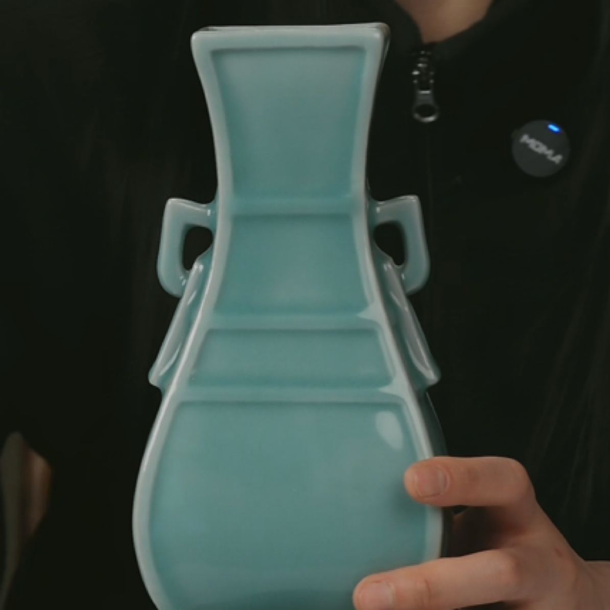 M龙泉粉青釉双耳衔环琵琶瓶