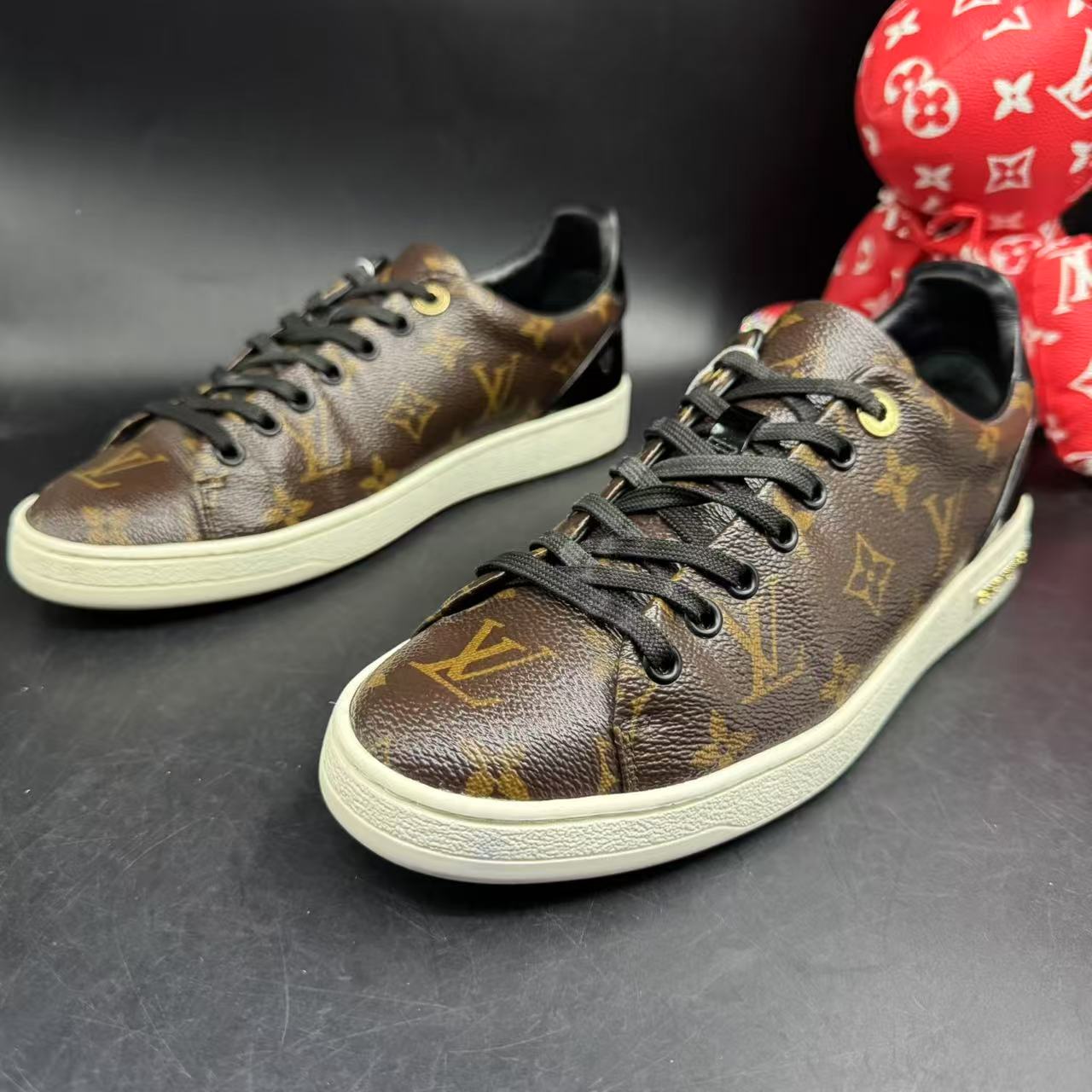 95新 LouisVuitton/路易威登 【AO特惠】39欧码 棕满印板鞋gl416