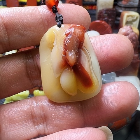 寿山石三彩芙蓉石