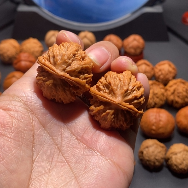 U***5文玩核桃吊坠精品小手捻