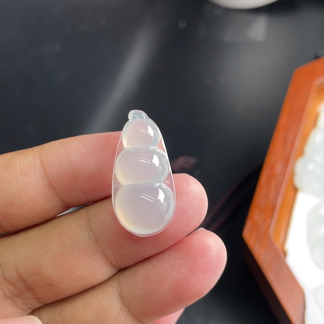 翡翠未镶嵌颈饰58885888888