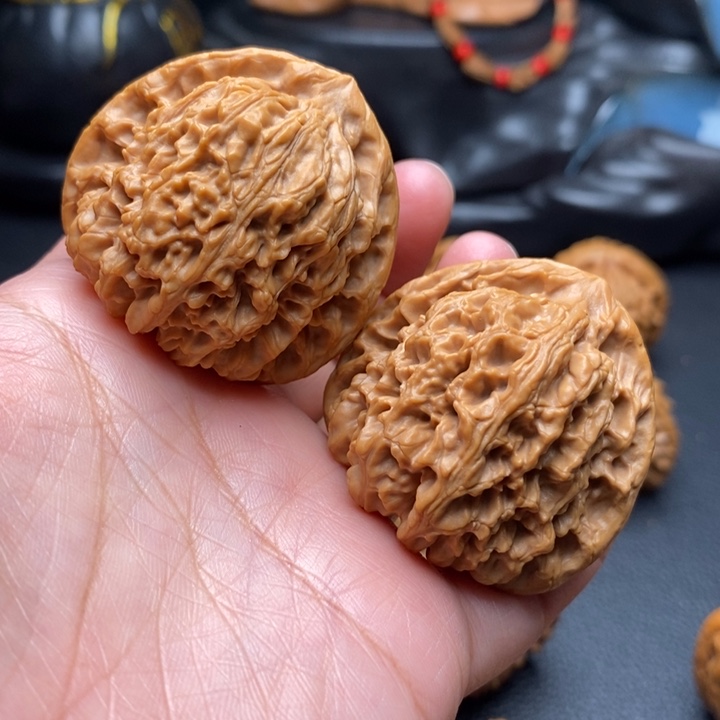 文玩核桃吊坠三角疆42尺