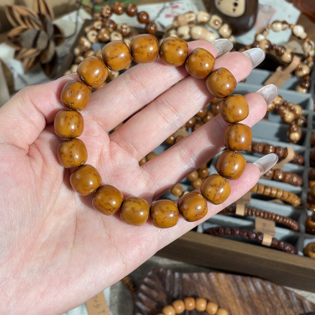 紫金鼠手串12.2小雀斑半实心老型