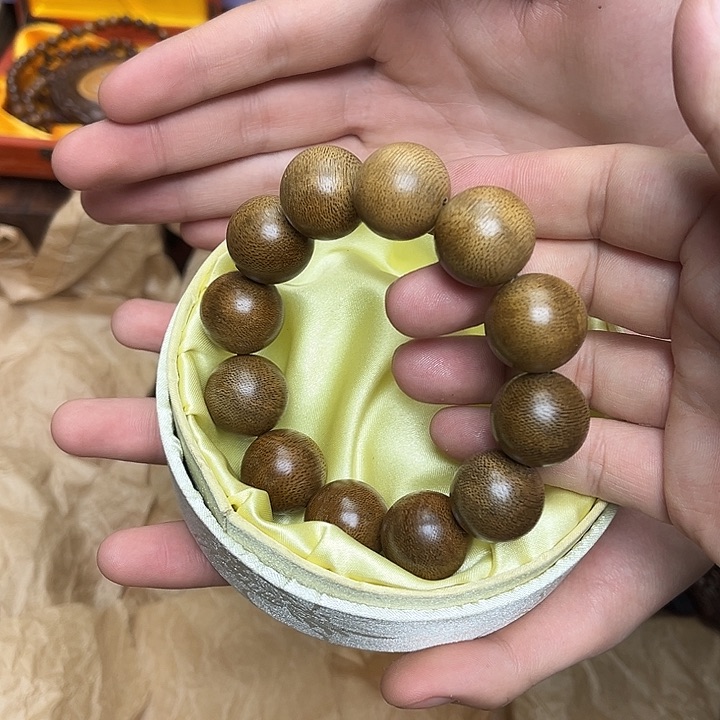 大叶紫檀（黑酸枝木类）