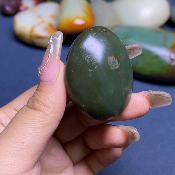 和田玉未镶嵌珠宝奇石