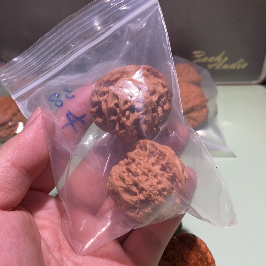 文玩核桃吊坠38苹果园