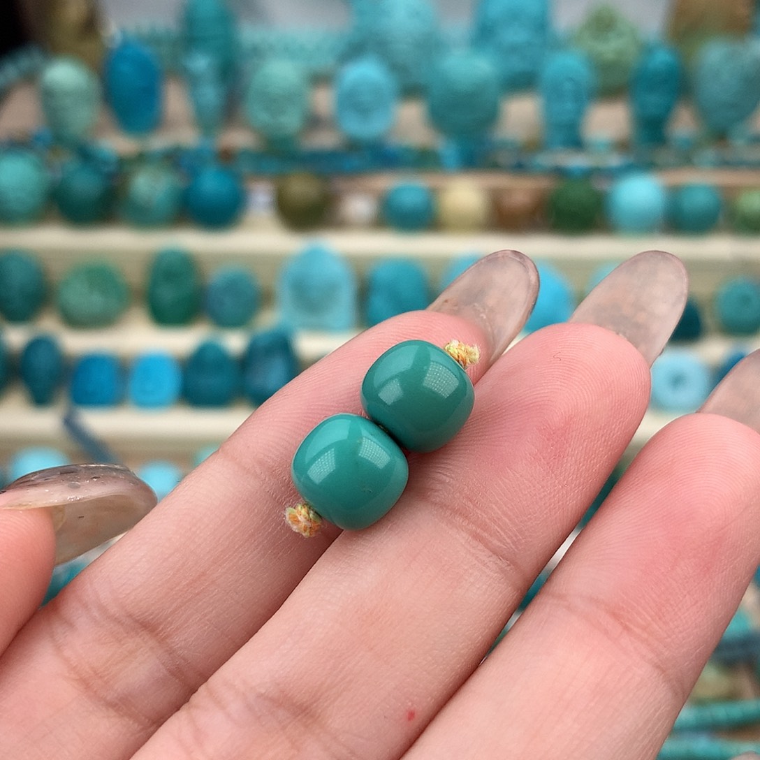 绿松石未镶嵌珠宝奇石9