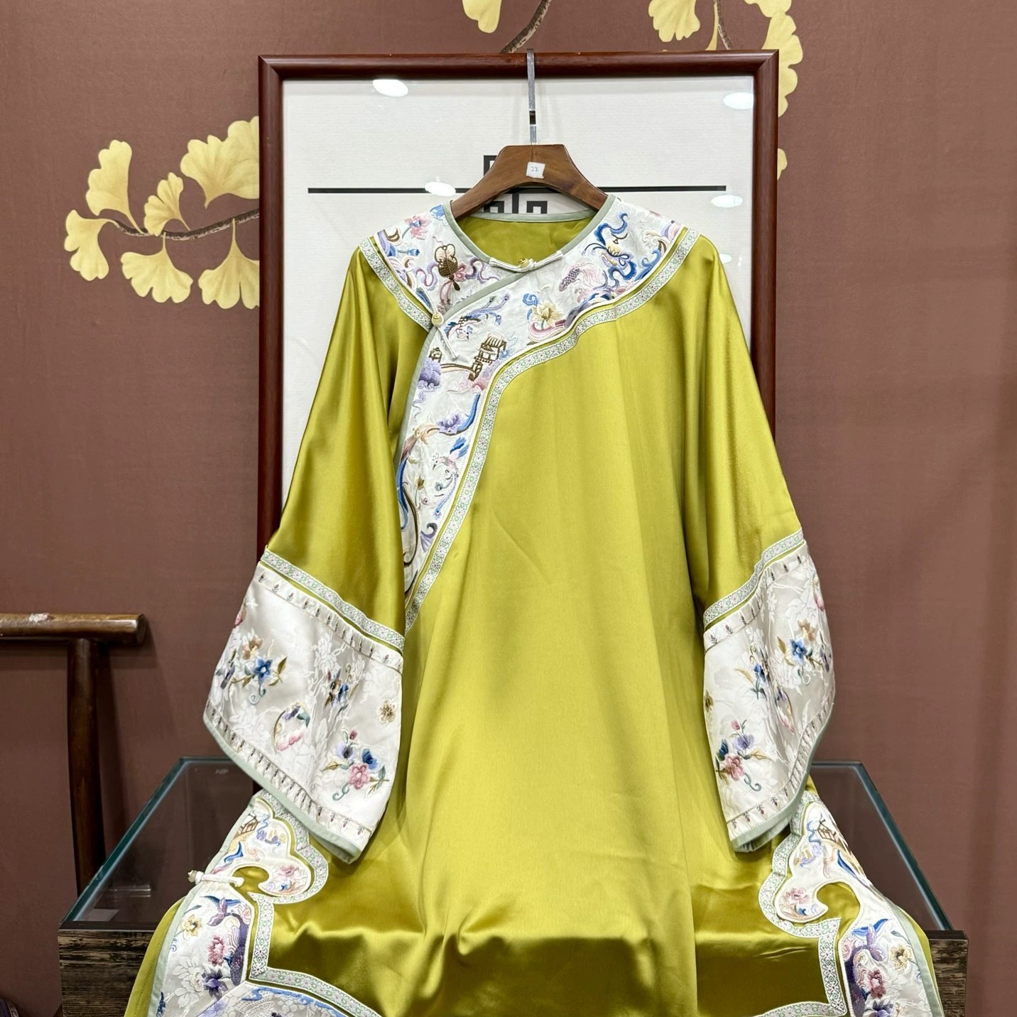 卿风出品241976重工刺绣百搭中长款太太服