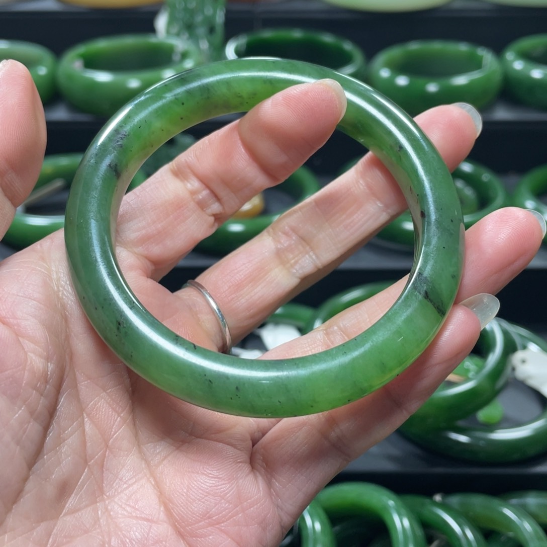 和田玉（碧玉）手镯未镶嵌