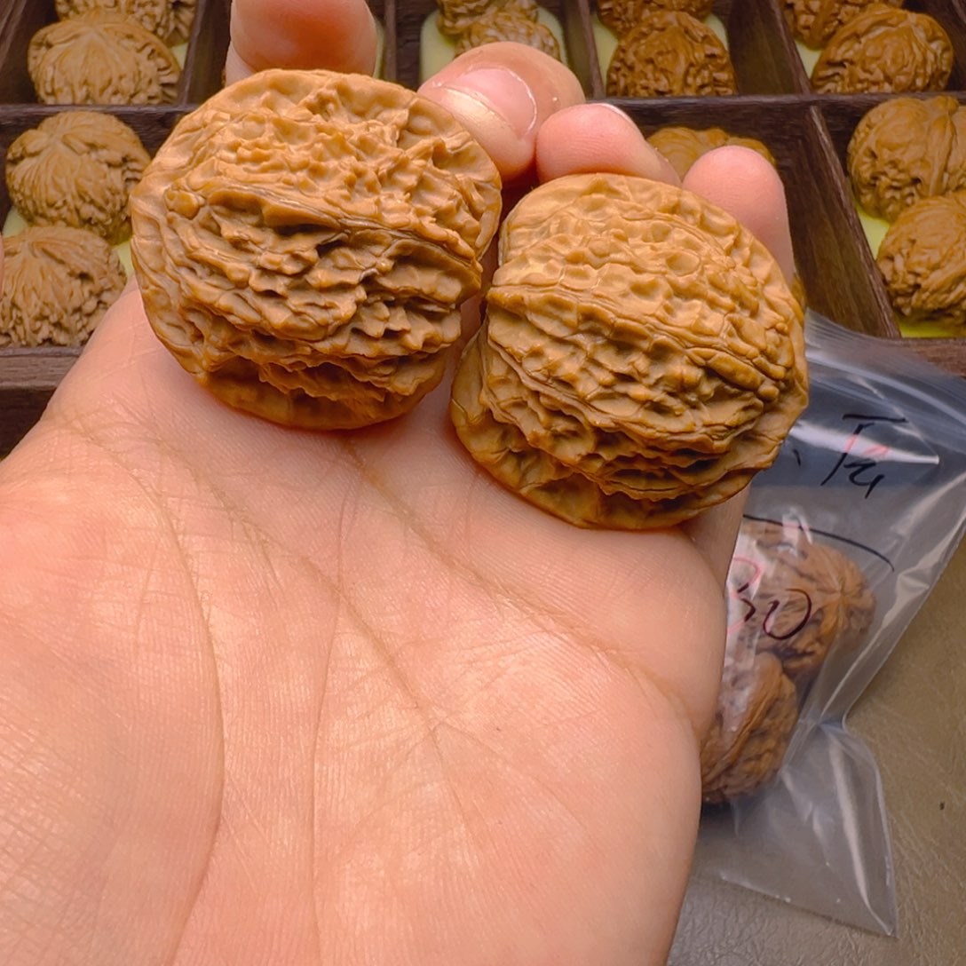 文玩核桃把件秦闷