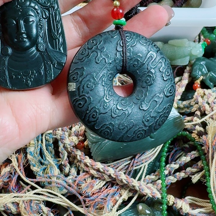 和田玉挂件未镶嵌