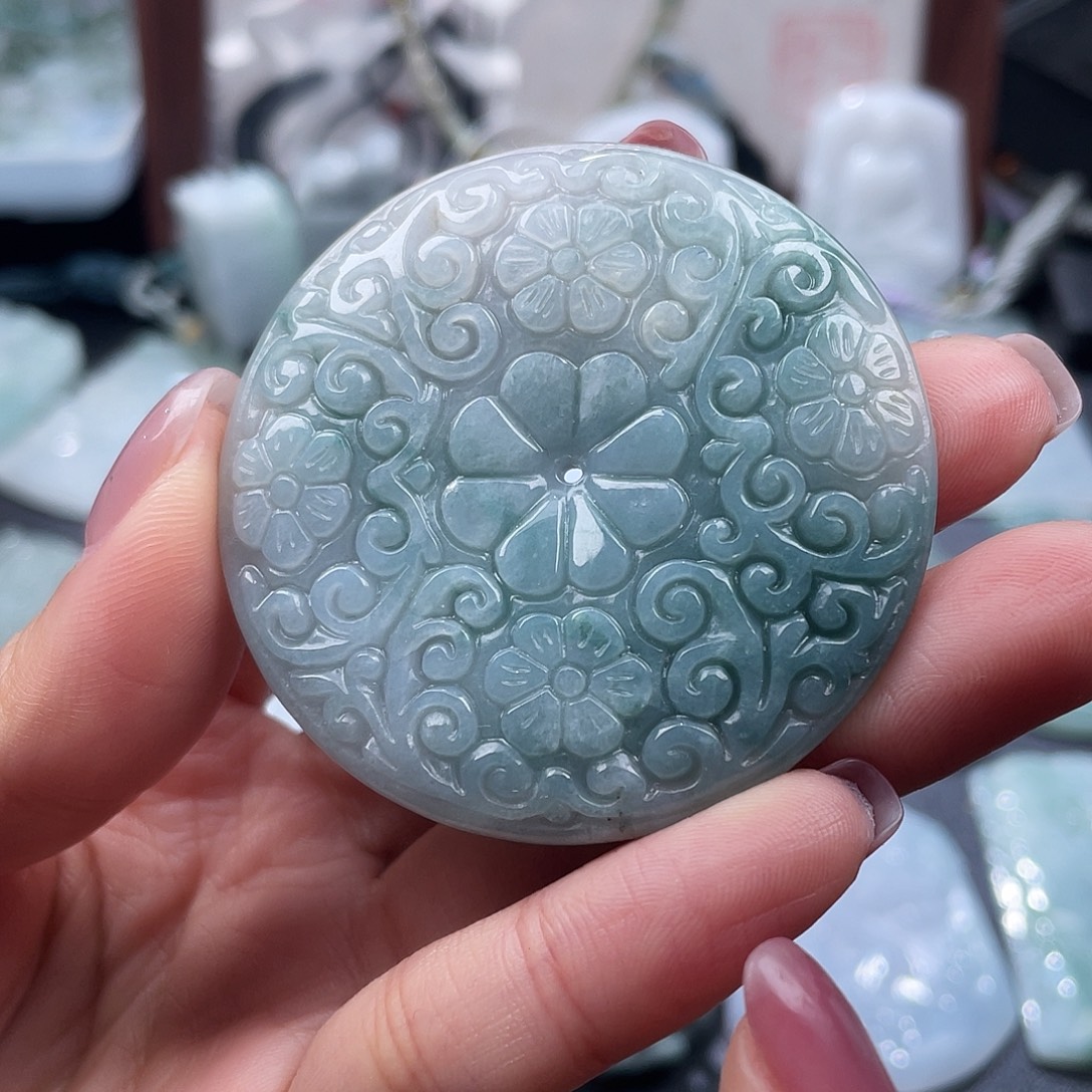 翡翠未镶嵌颈饰翡翠