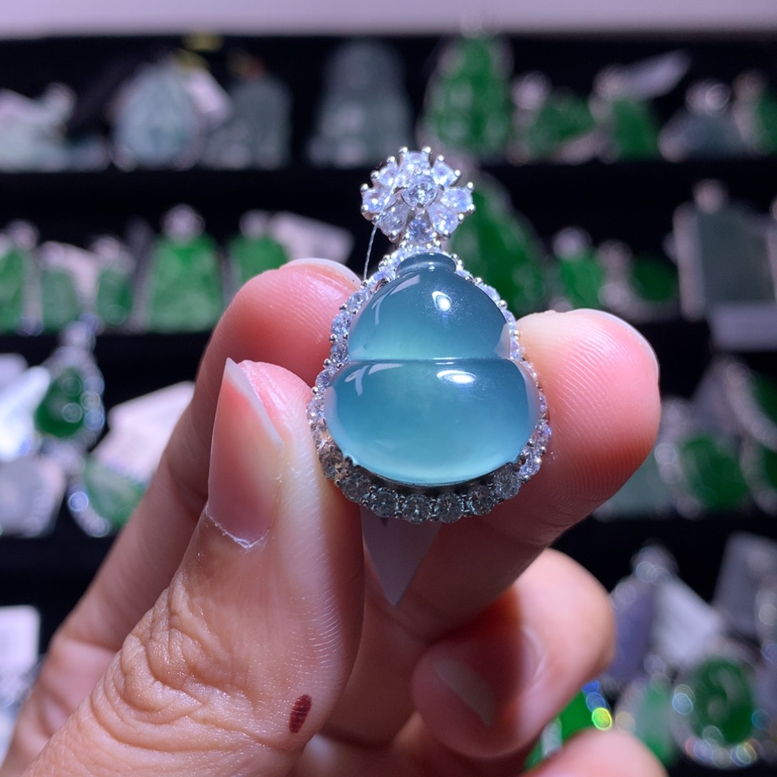 【闪购商品】颈饰银S925镶嵌翡翠