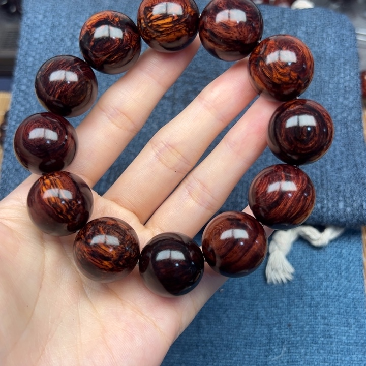 简***上木海南红降黑金火焰纹2.0（瑕）