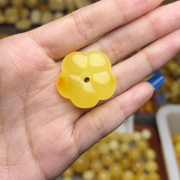 蜜蜡未镶嵌珠宝奇石173-天然蜜蜡满蜜满蜡俏色五瓣花吊坠