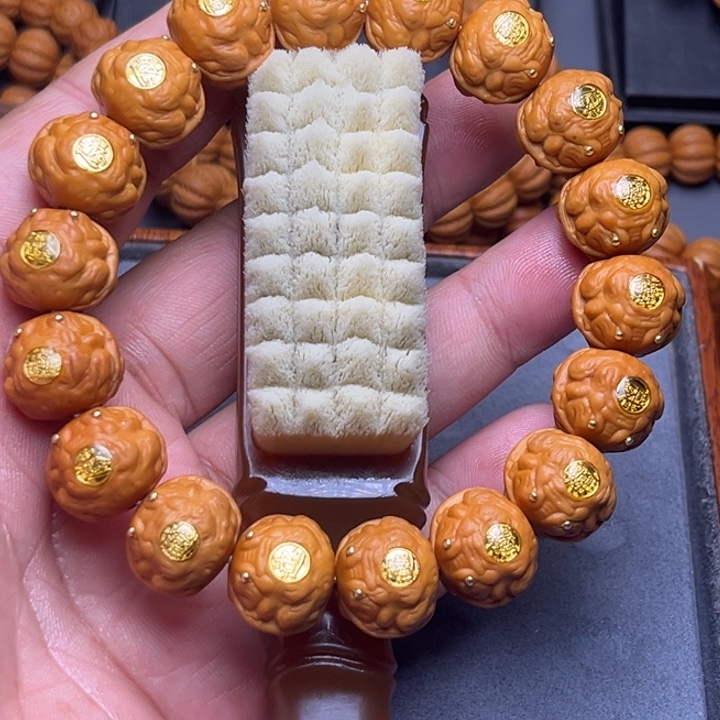 吊坠猴头核桃金蟾王