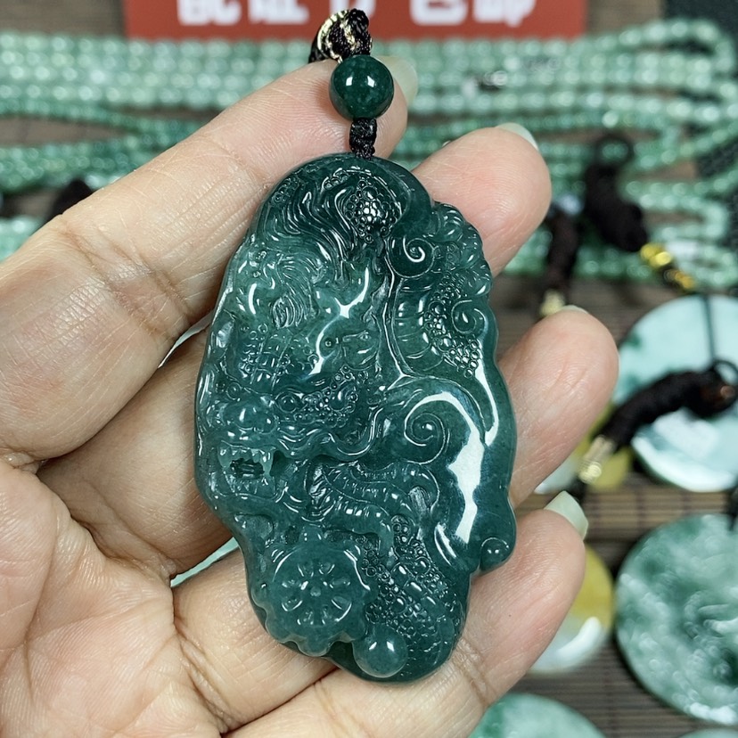 【闪购商品】翡翠颈饰未镶嵌玉吊坠翡翠玉随性龙牌