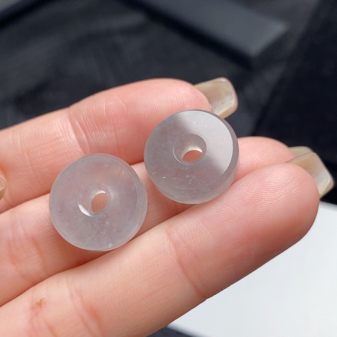 翡翠未镶嵌耳饰黑冰路路通