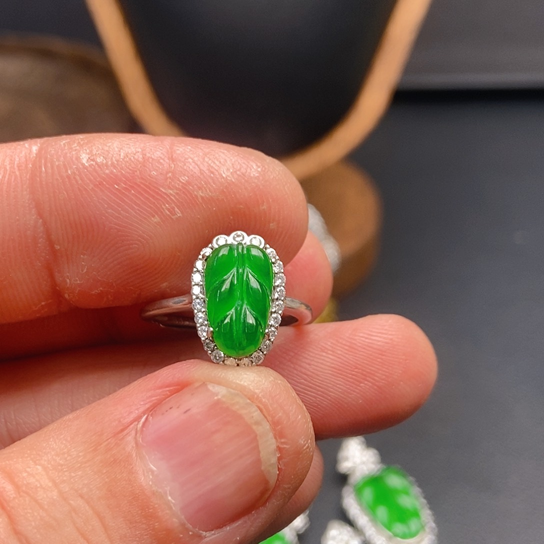 翡翠戒指银S925镶嵌524吊坠