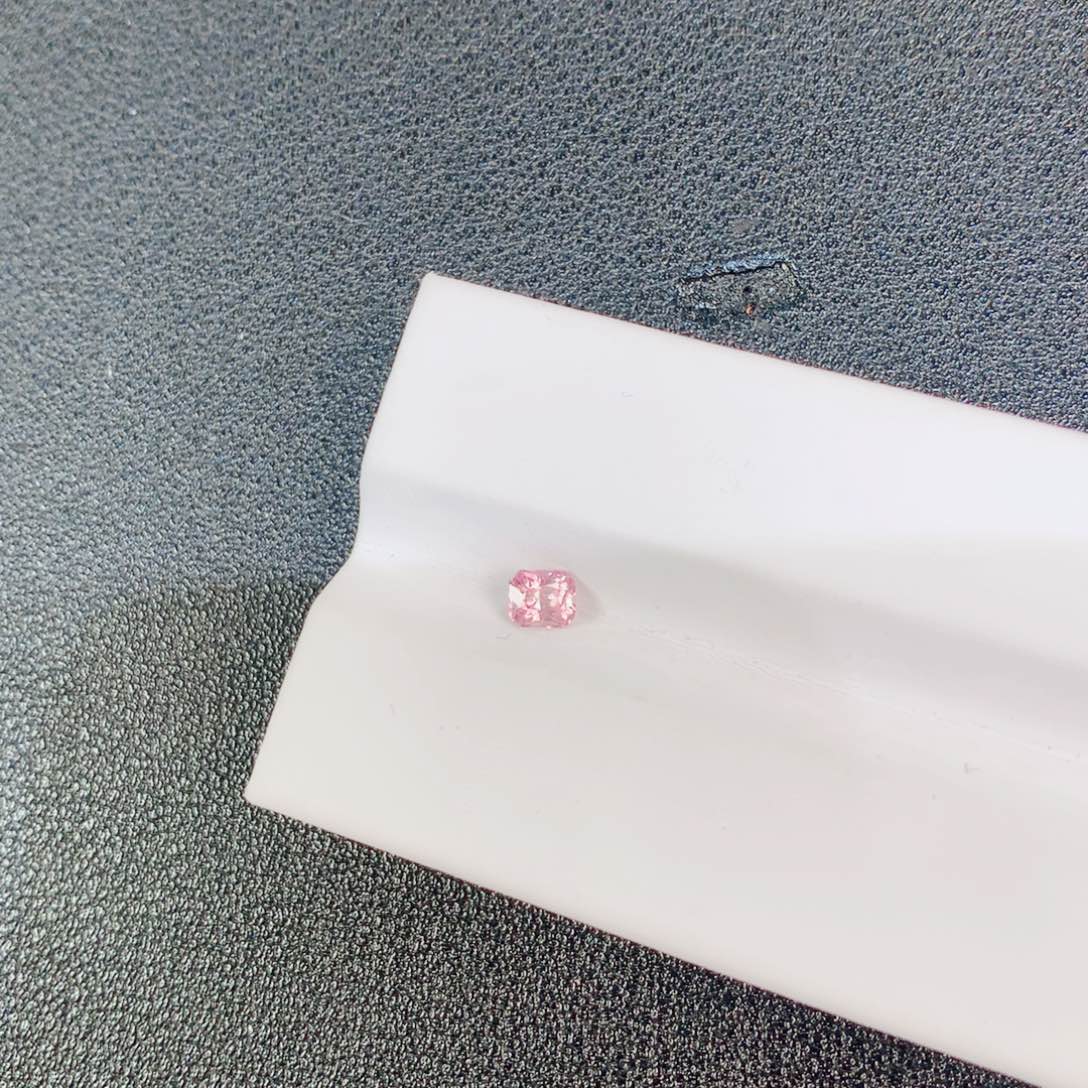 蓝宝石裸石未镶嵌纯天然蓝宝石