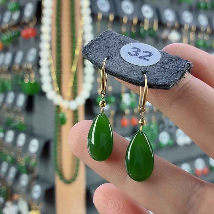 和田玉18K金镶嵌耳饰