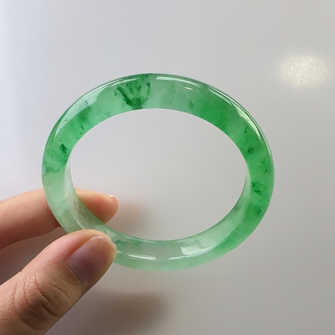 品***活非金属冰透绿底飘绿花