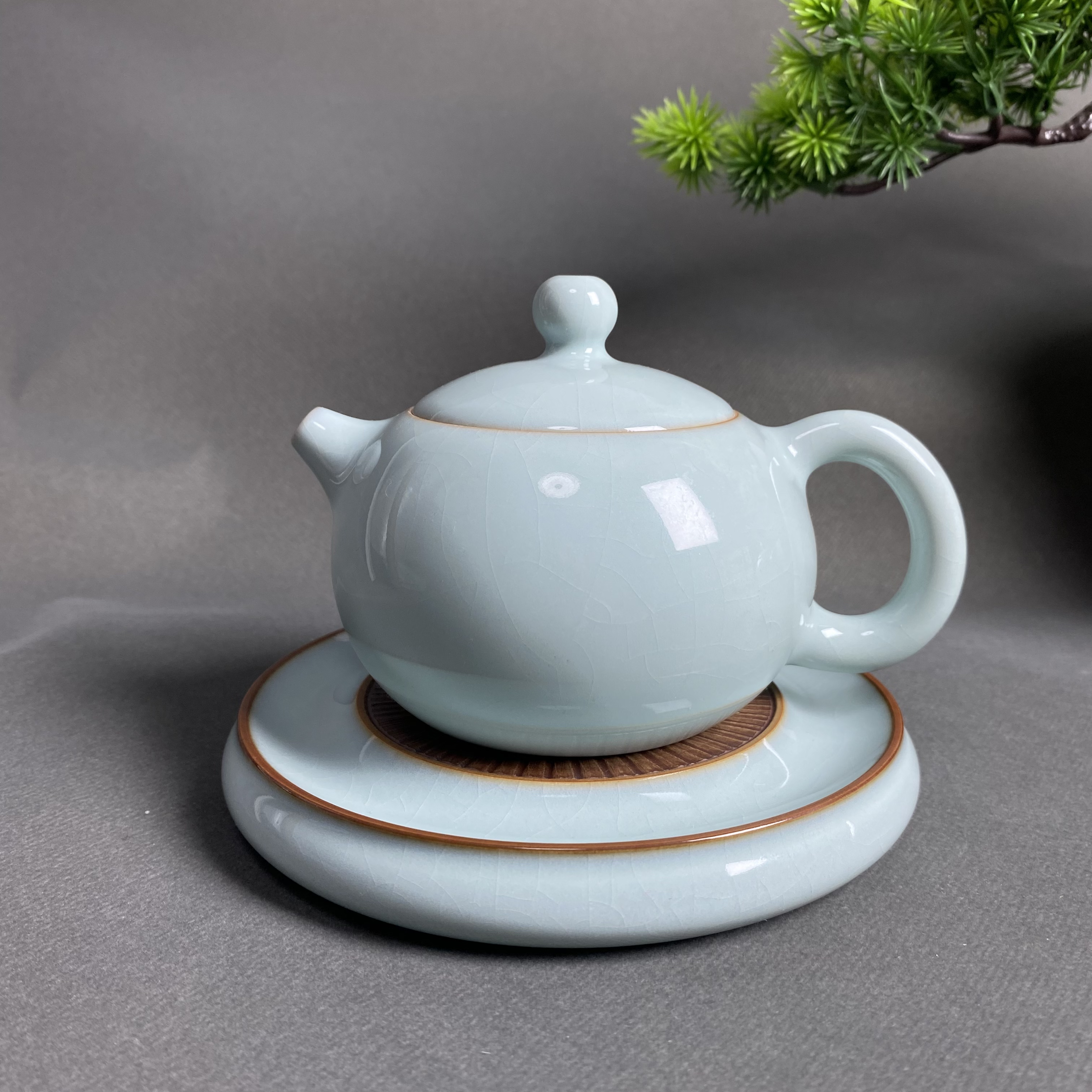 原产地原矿汝瓷天青色全手工支钉烧西施壶（老师款）