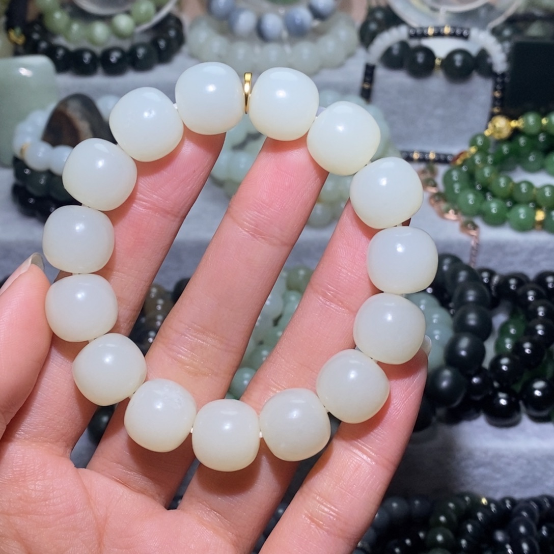 和田玉未镶嵌手链