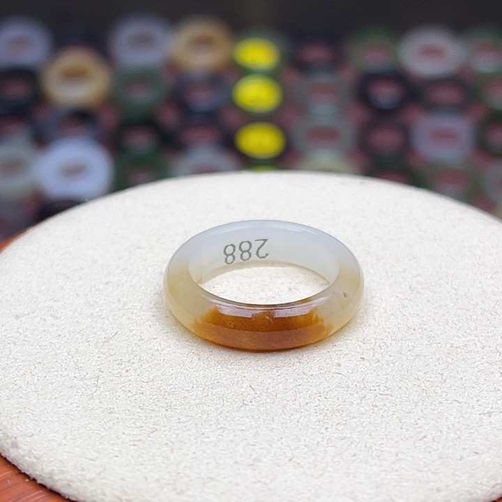 和田玉戒指未镶嵌17.2内径15圈一口红糖（无鉴赏