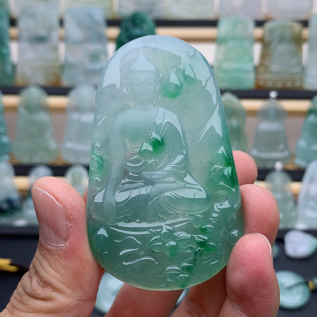 耀****翡翠未镶嵌颈饰阿弥陀佛