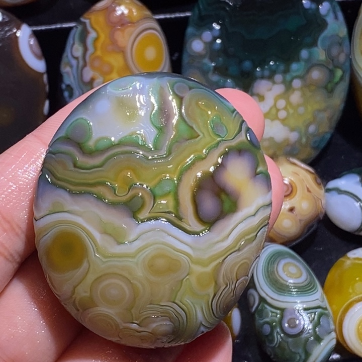 贝***湖玛瑙/玉髓未镶嵌珠宝奇石