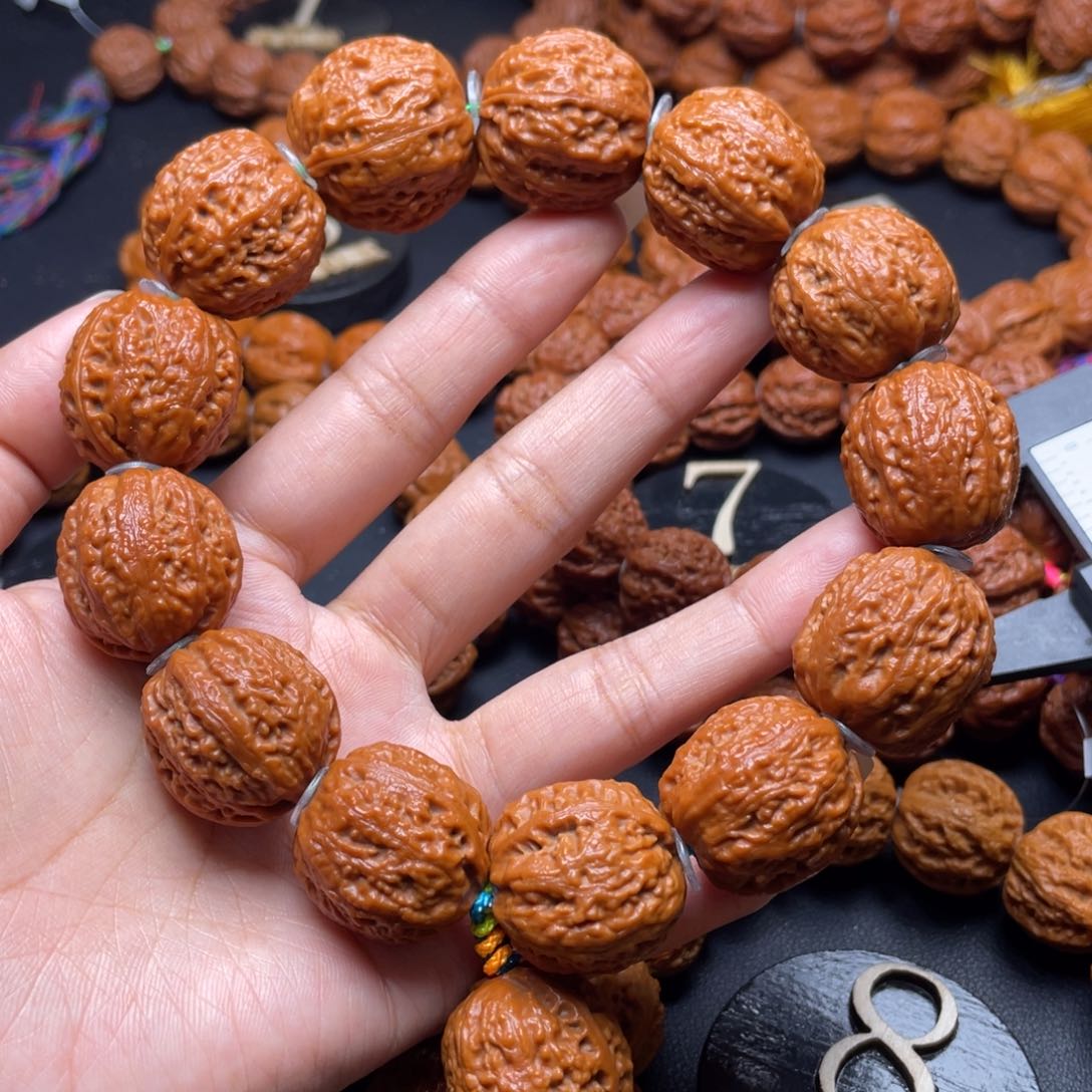 文玩核桃手串虎头111