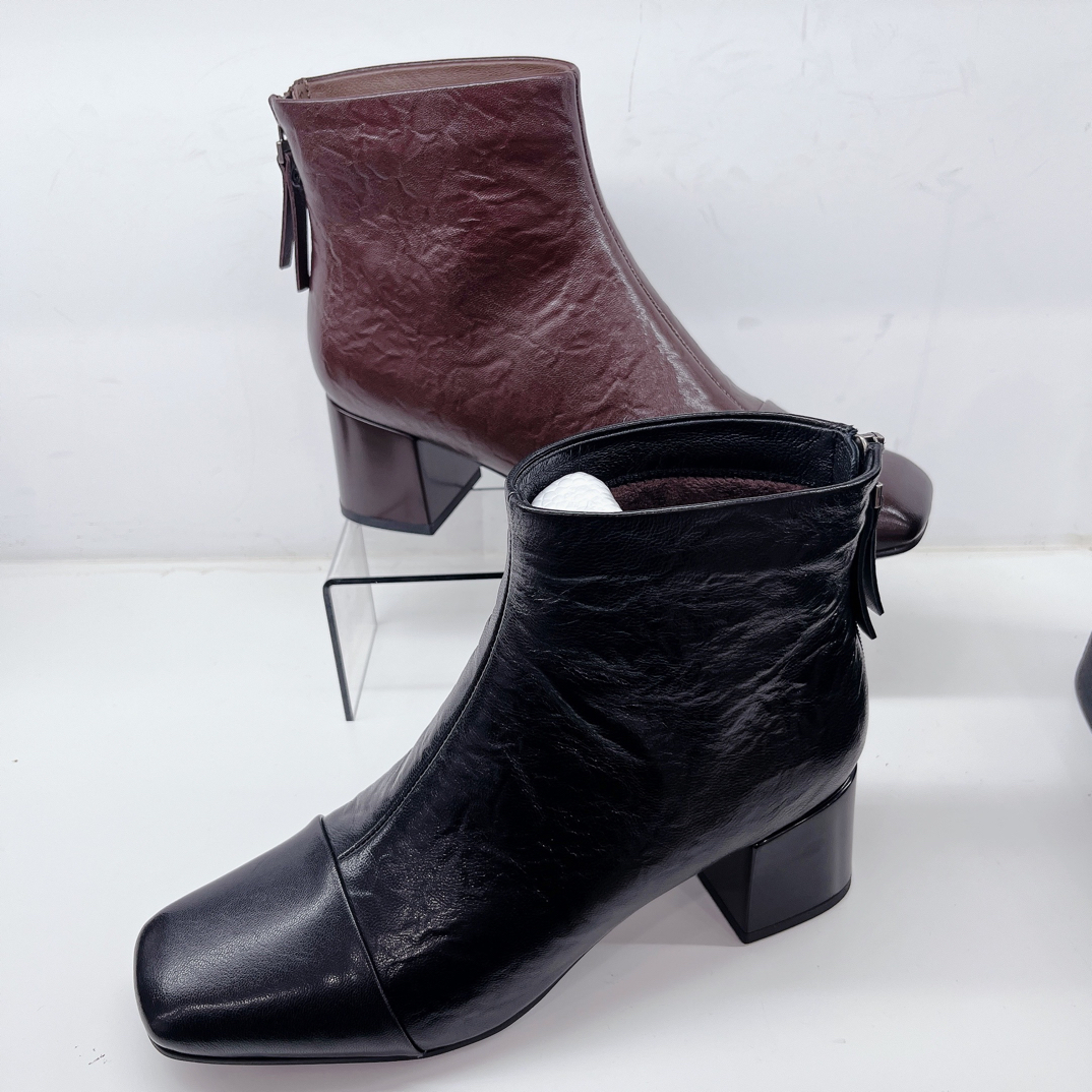 休闲风学院风秋冬短筒马丁靴时尚冬季防滑方头