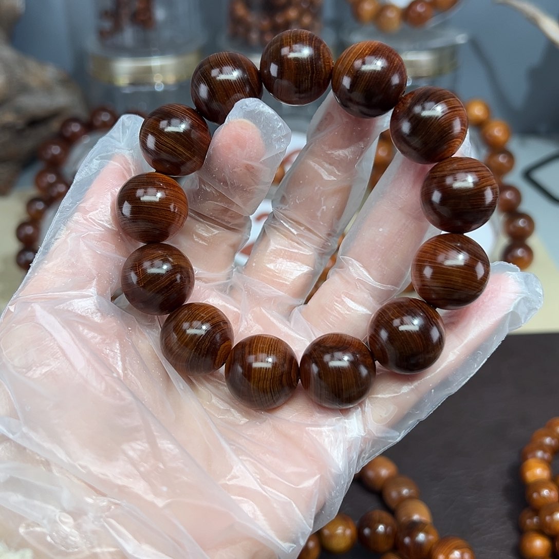 佰***团柏木（崖柏）1.8黑金刚熟香料