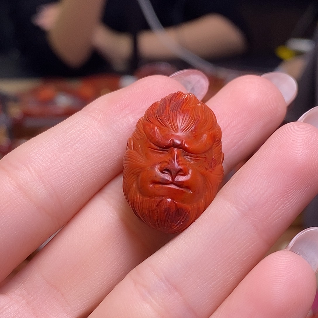 南红玛瑙雕件未镶嵌齐天大圣