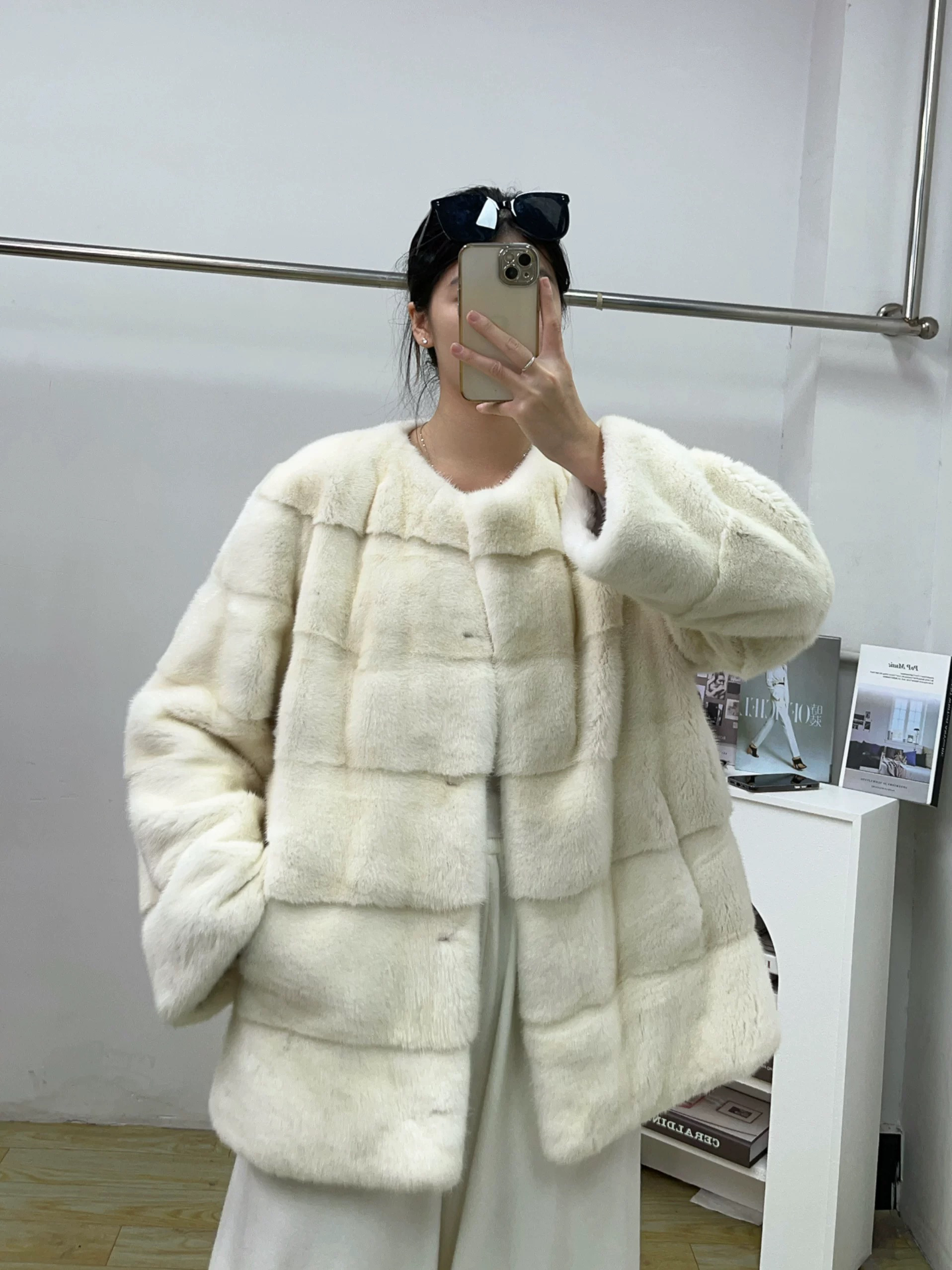 北国天鹅绒貂皮大衣女整貂中长款水貂皮草圆领横排皮草显瘦