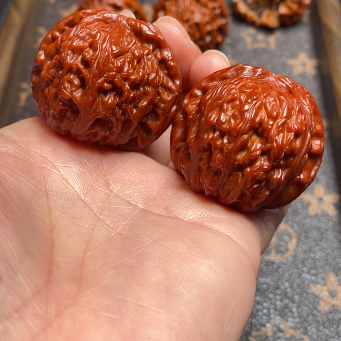 吊坠文玩核桃白狮子39尺