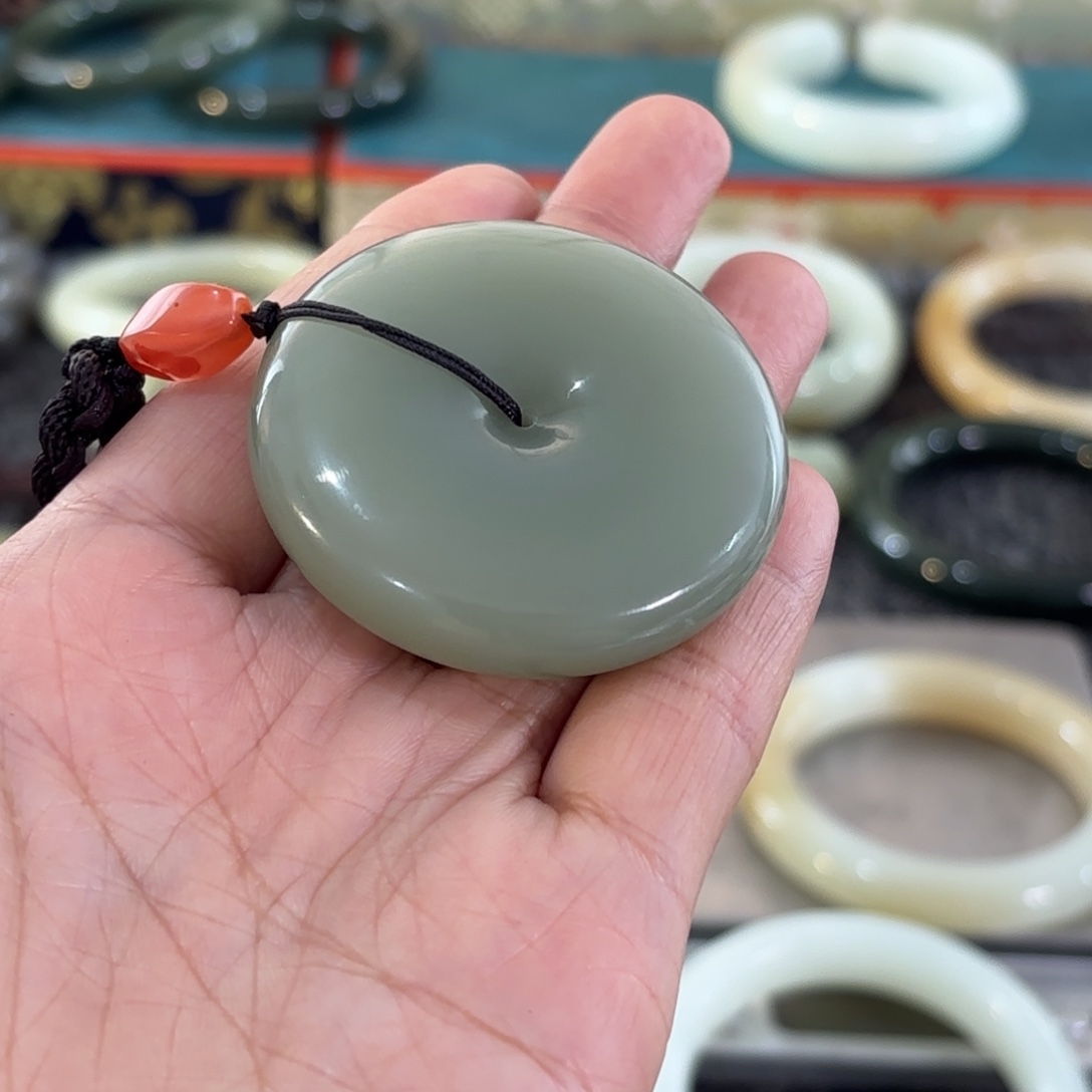 佛***音和田玉（糖玉）未镶嵌手链