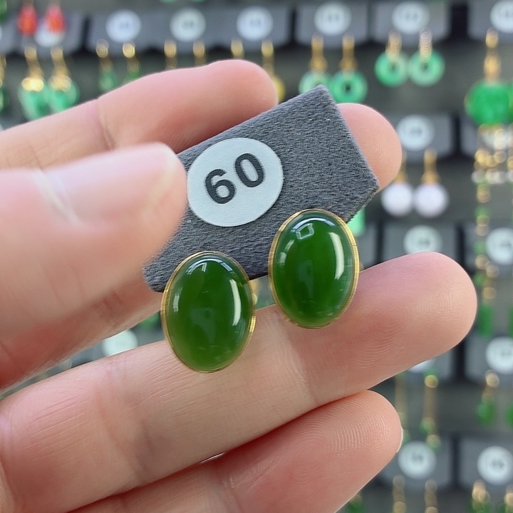 和田玉18K金镶嵌耳饰