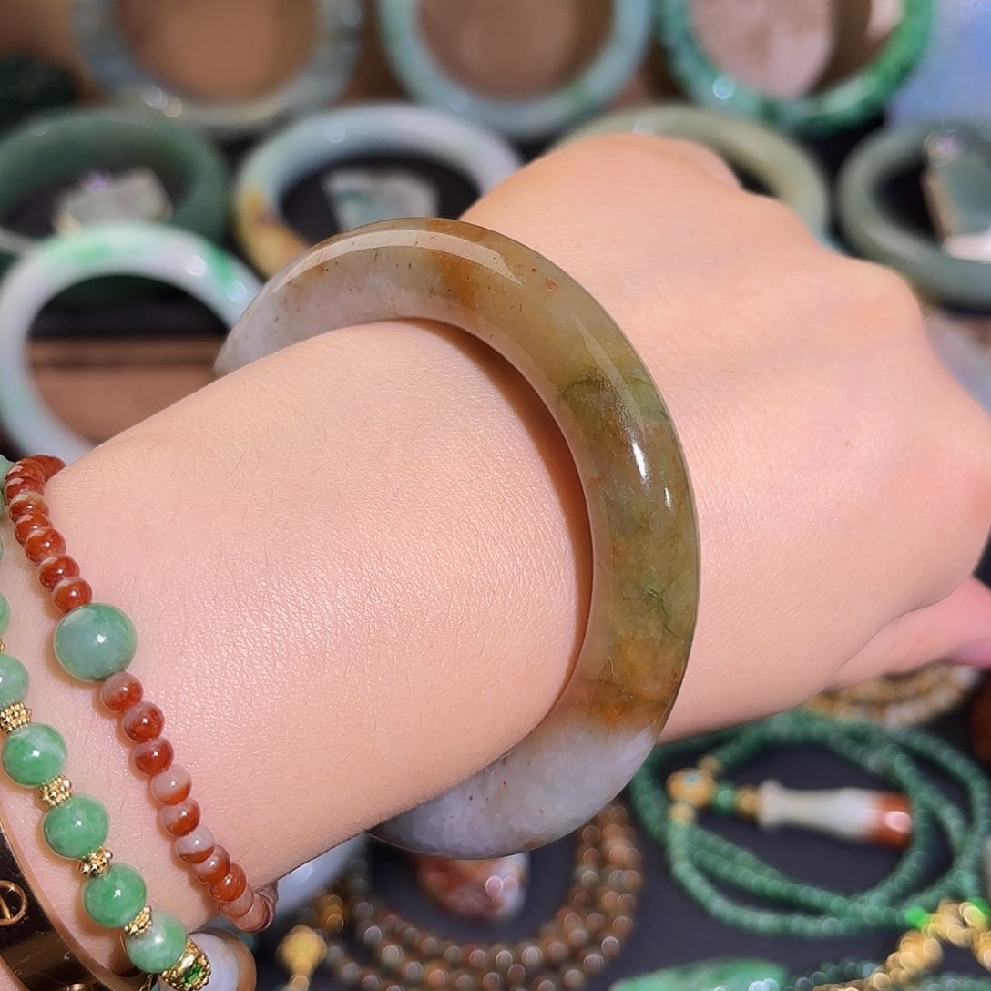 翡翠未镶嵌手镯50-54可戴